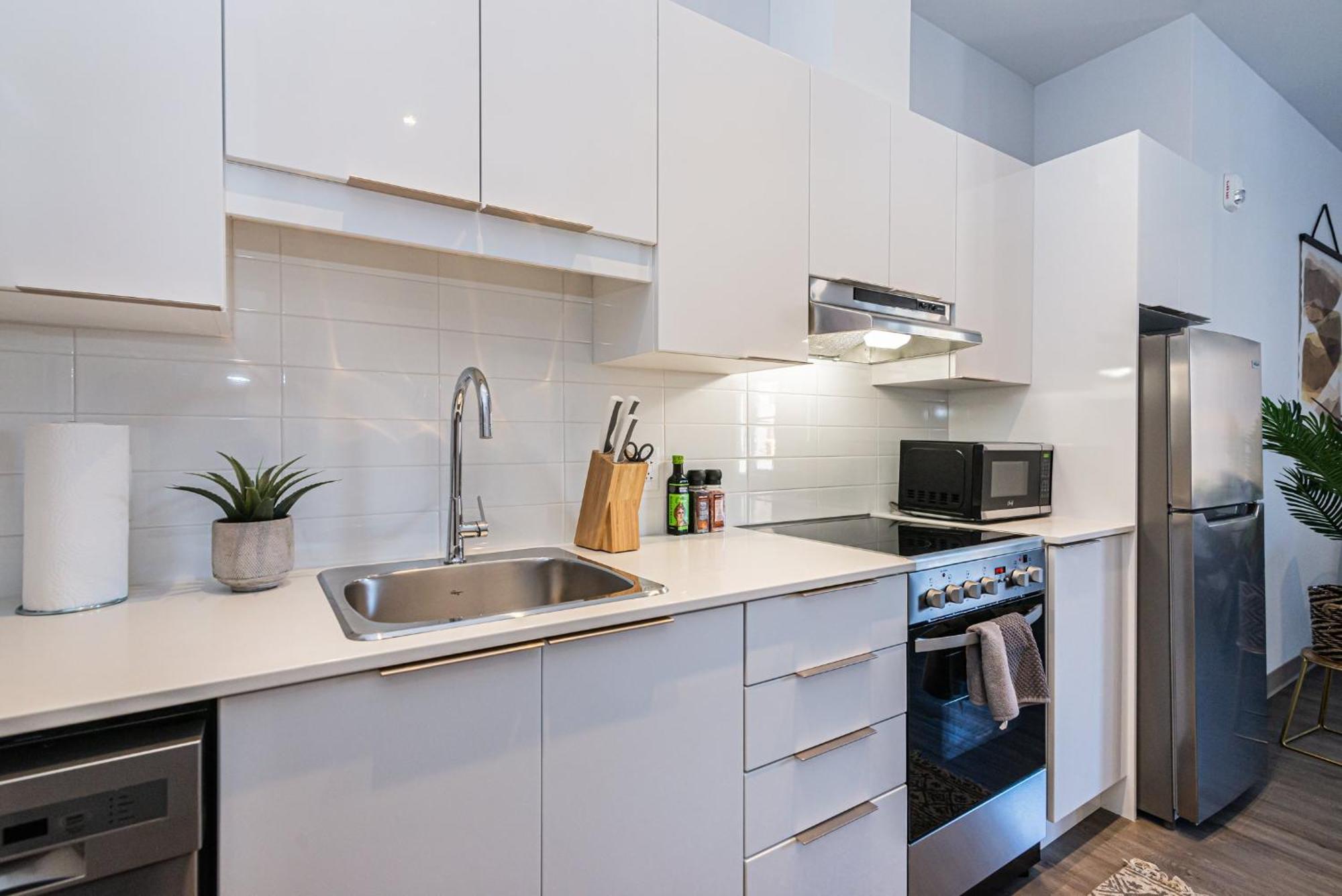 Wonderful New Studio Close To Mount Royal By Den Stays Montreal Room photo