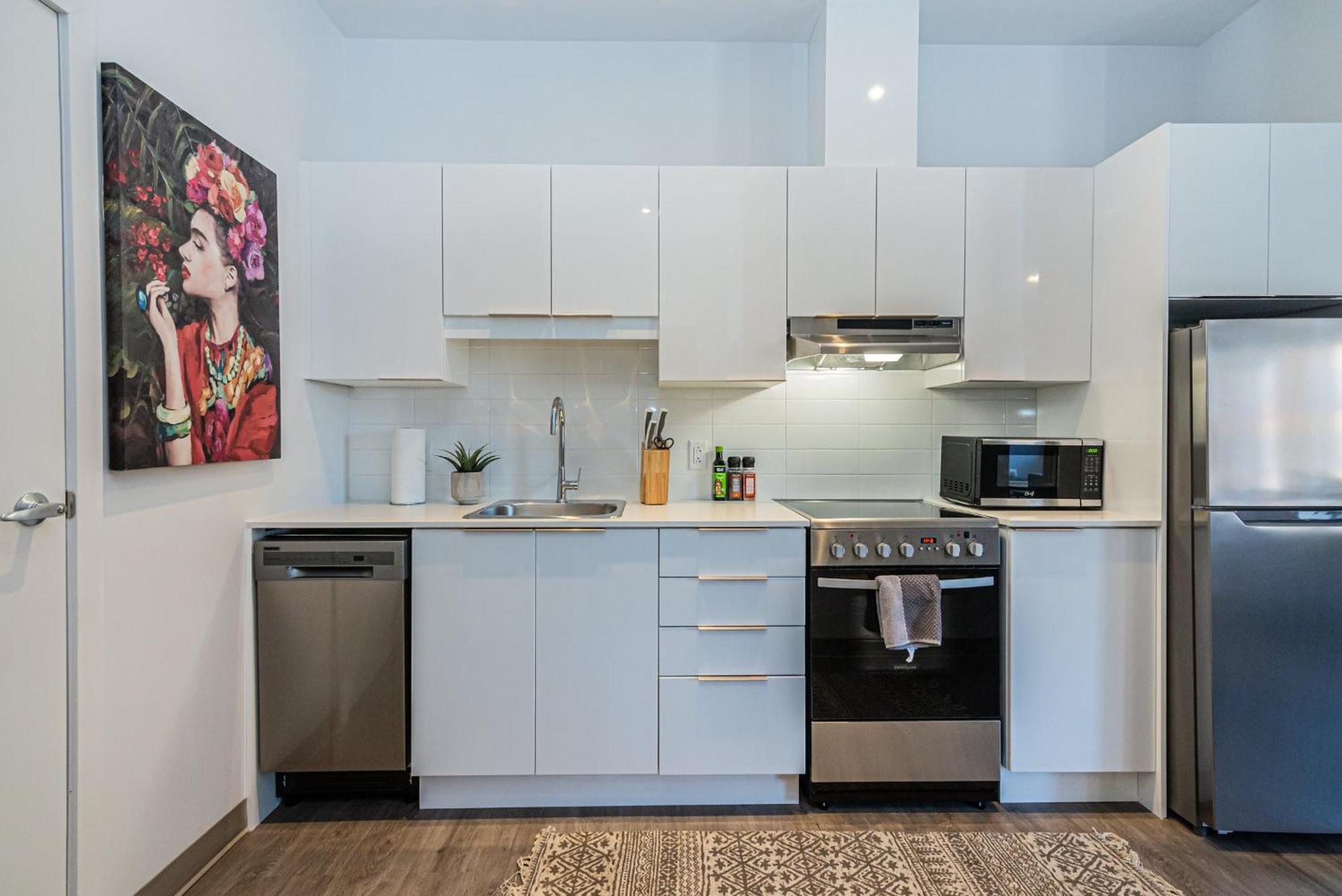 Wonderful New Studio Close To Mount Royal By Den Stays Montreal Room photo